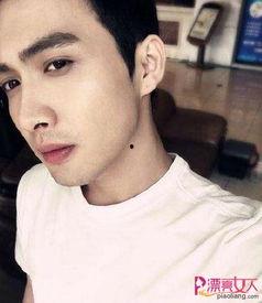 张彬彬娱乐爆料视频播放,揭秘明星幕后故事  第3张